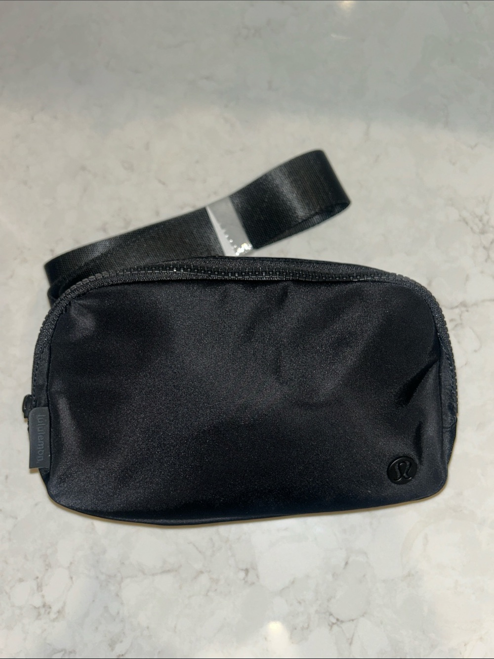 Lululemon Everywhere Belt Bag black NEW